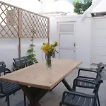 Appartement Moschoula *