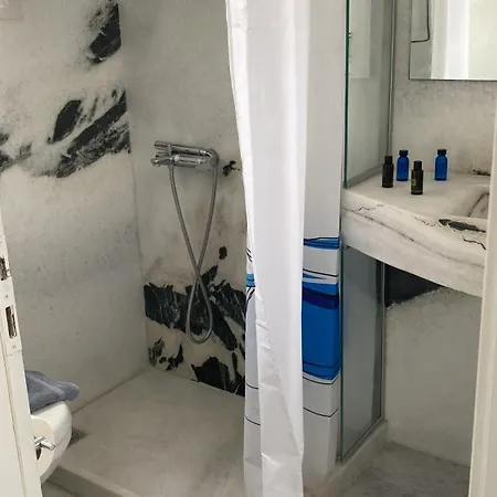 Apartment Moschoula *